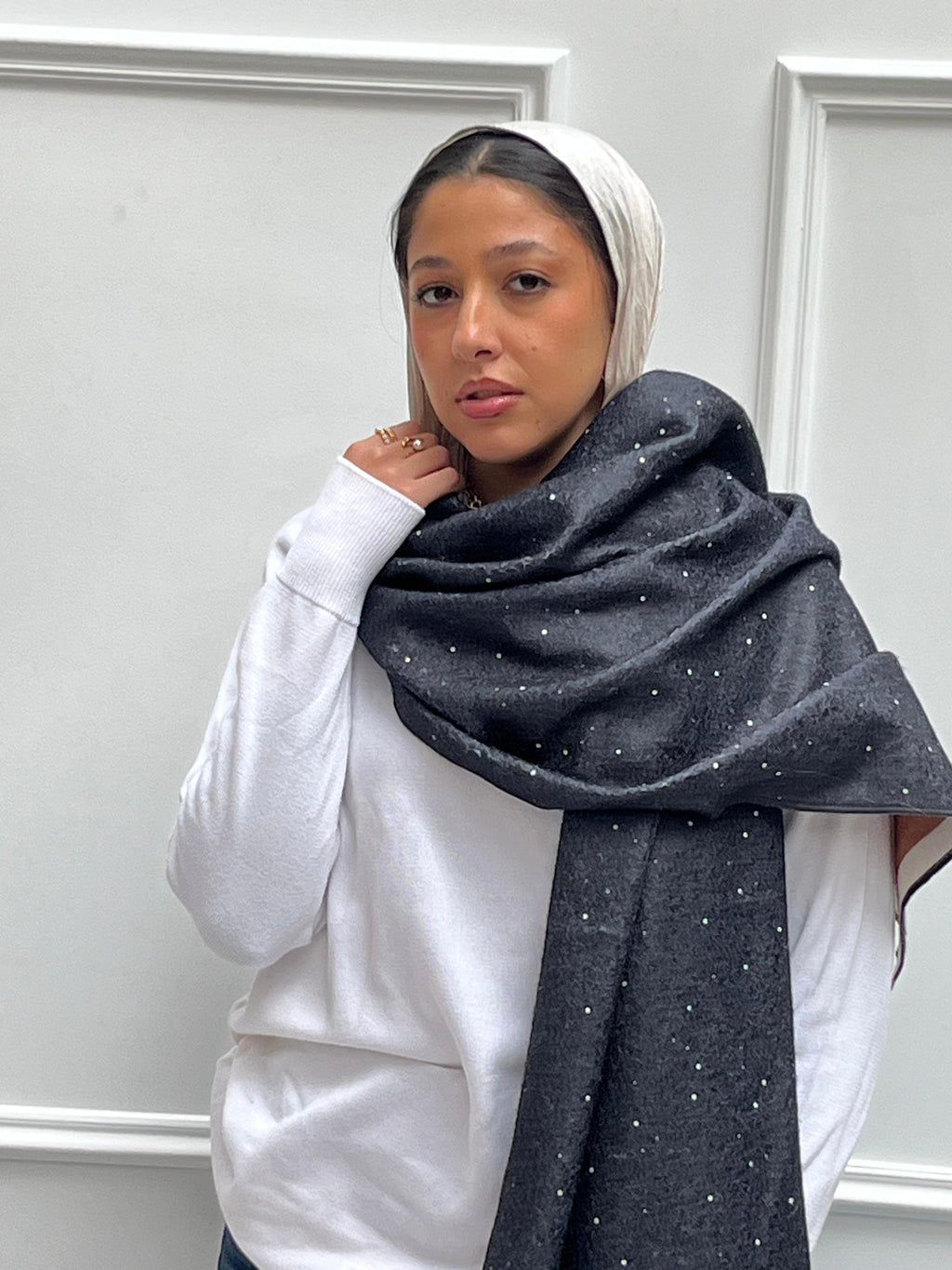 Gazelle night (Wool Scarf)