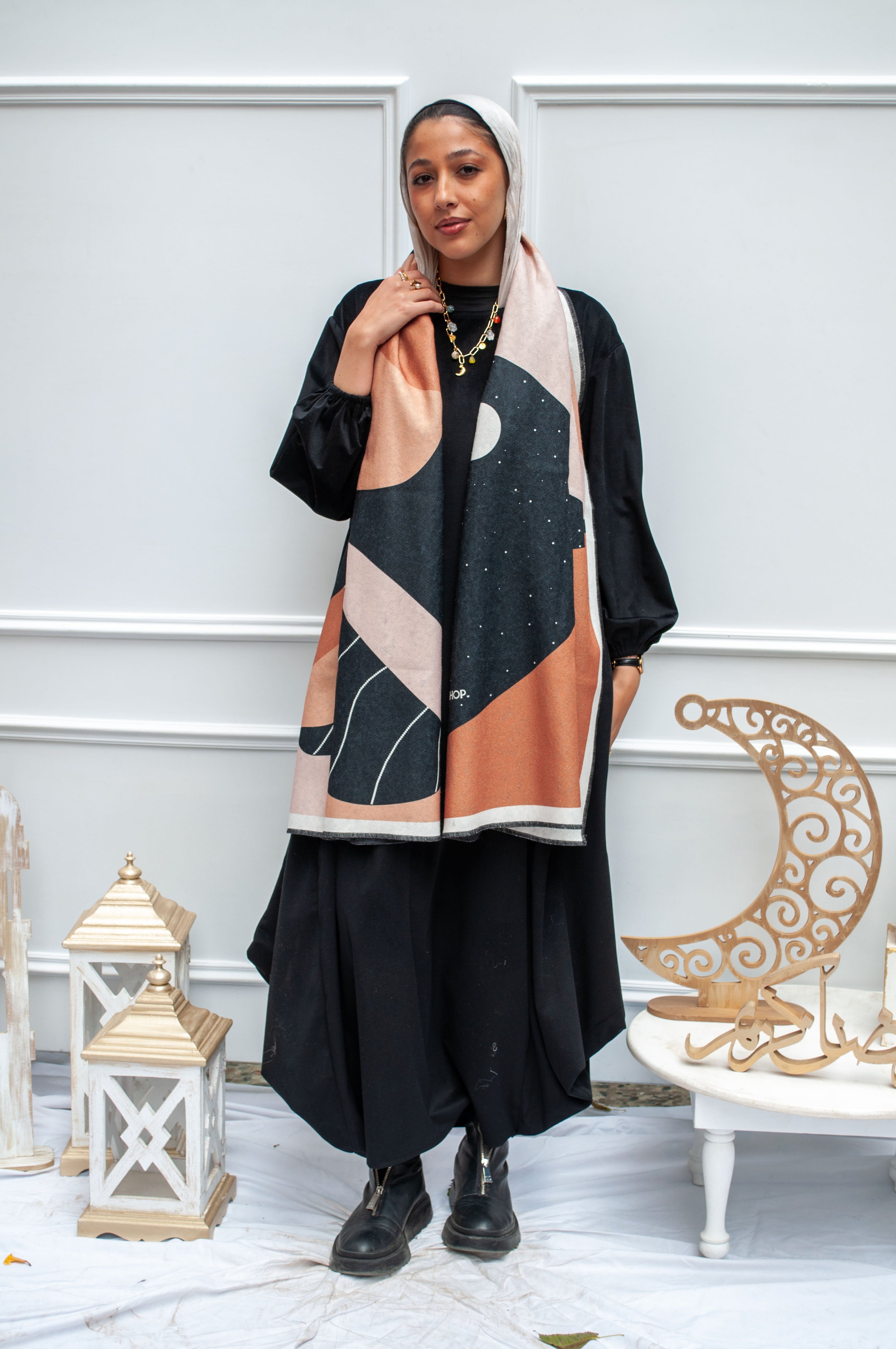 Gazelle night (Wool Scarf)